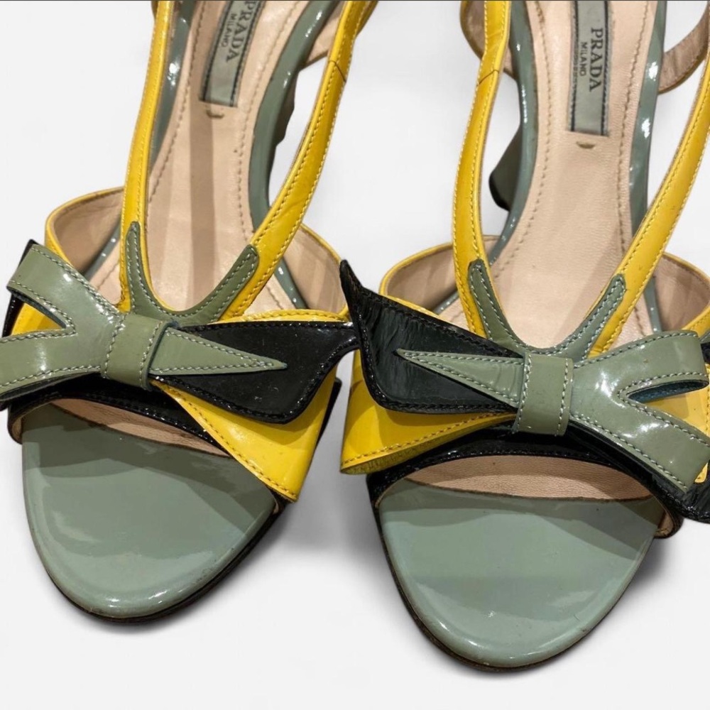 SS12 Hot Rod Prada Yellow, Sage Green & Black Patent Leather Bow Slingback Heels - Picture 4 of 7